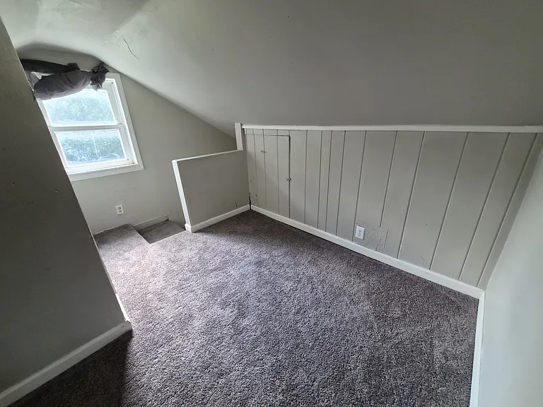 925 N Somerset Ave — Photo 22