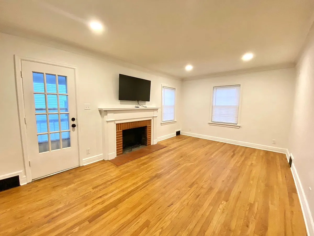 Building Photo - 659 S McCann Ave
