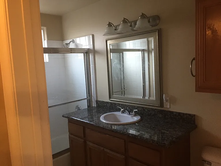 800 N Mollison Ave N #5 — Photo 8