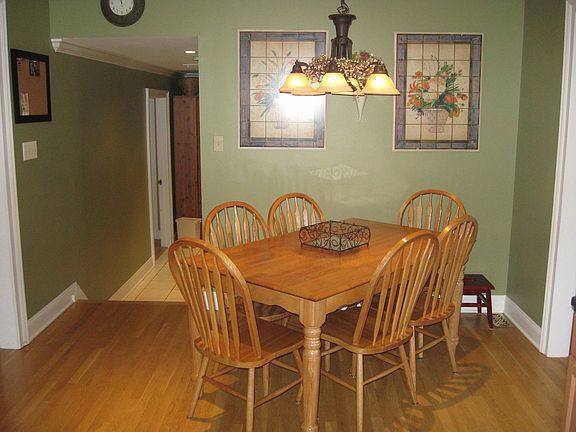 Eat-in area of kitchen - open to great room and living room