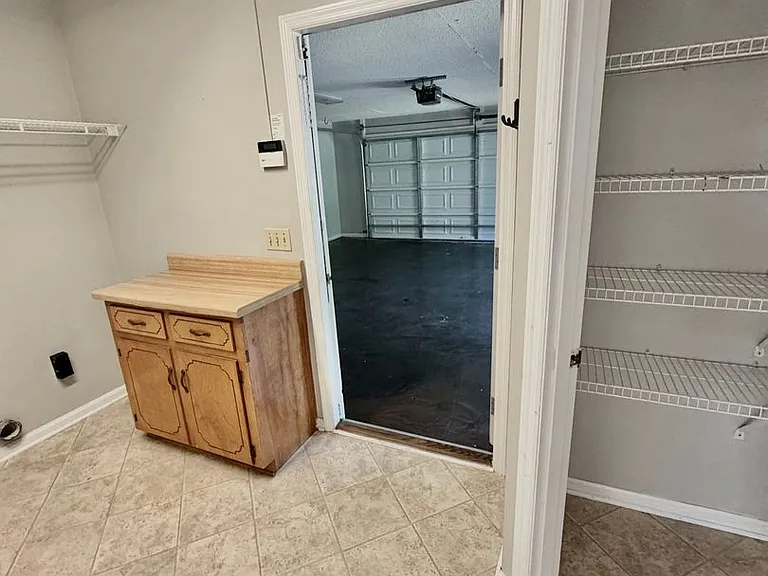205 Oak Bluff Dr — Photo 16