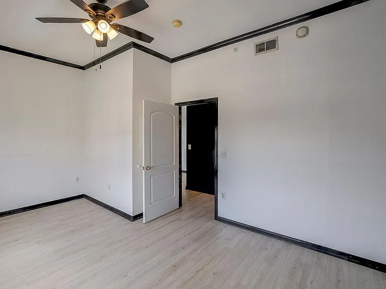 3225 Turtle Creek Blvd #1533 — Photo 17