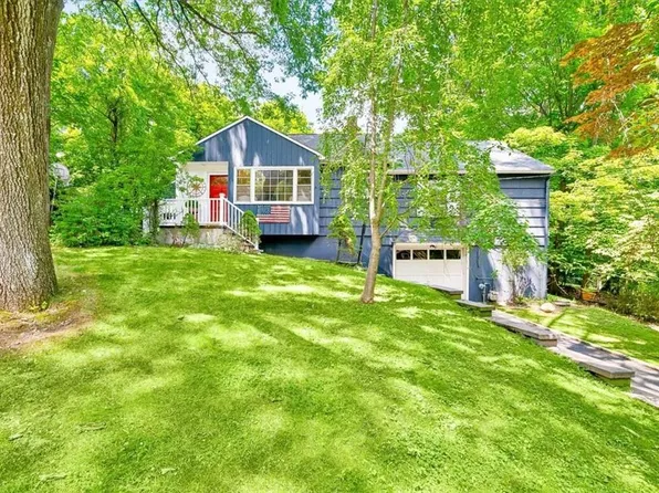 3 Haskell Avenue, Airmont, NY 10901