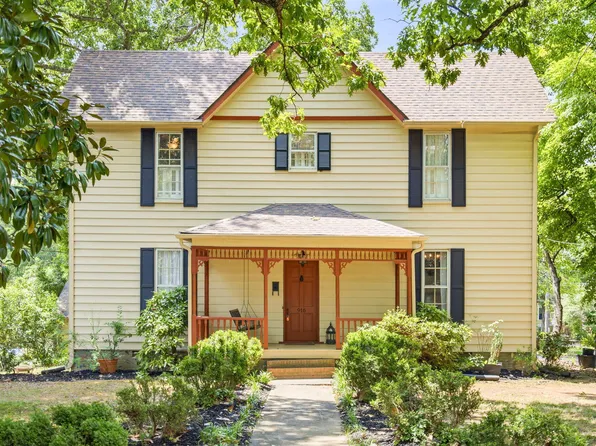 916 W Davis St, Burlington, NC 27215