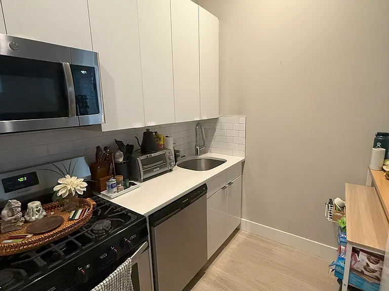 1837 Blair St #A — Photo 8