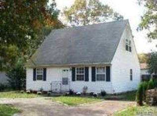 156 Lexington Rd, Shirley, NY 11967