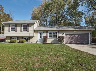 113 Quail Run, Lake In The Hills, IL 60156