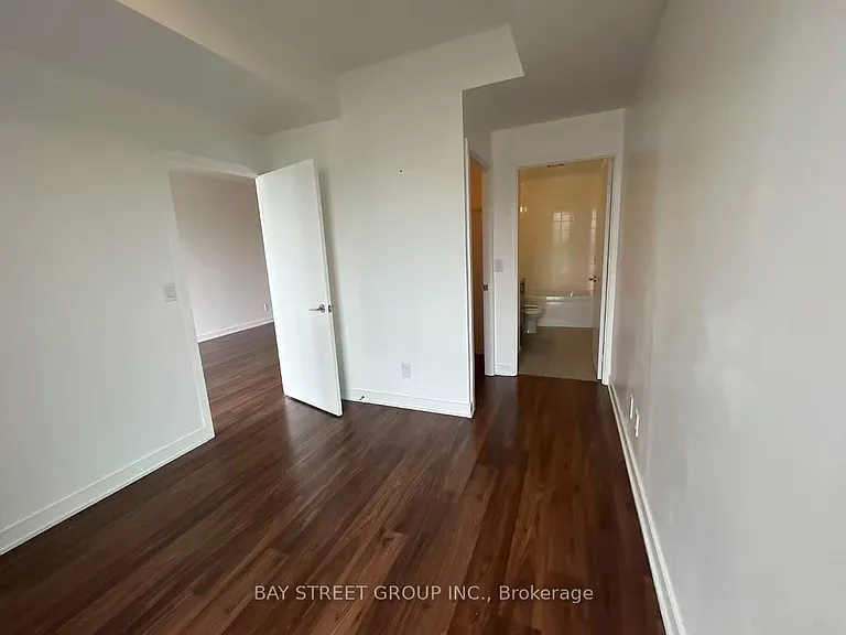 260 Sackville St #909 — Photo 10