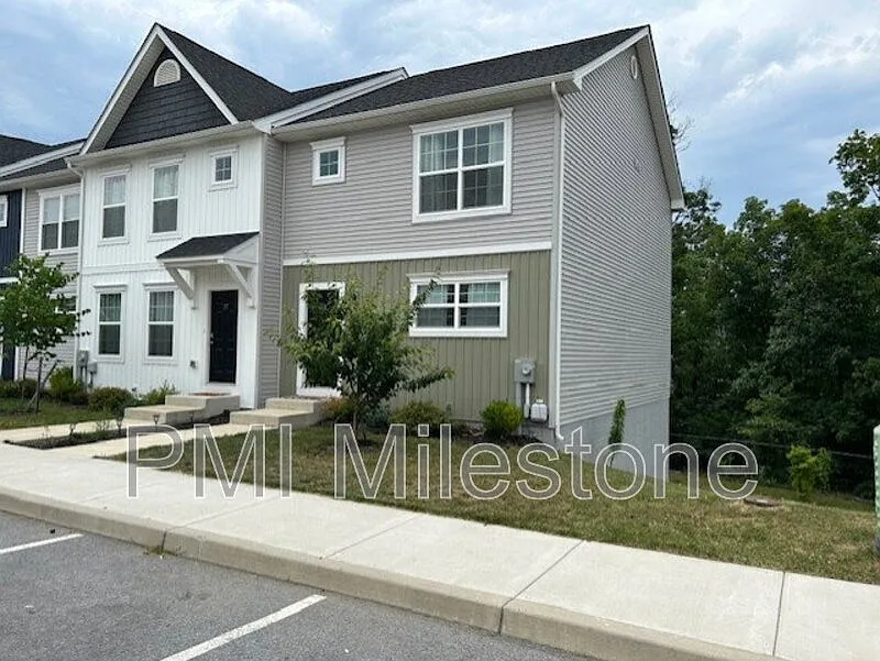 3 bed, 3.5 bath, 2040 sqft, $1,850 — Photo 3