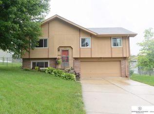 19023 Grant St, Elkhorn, NE 68022