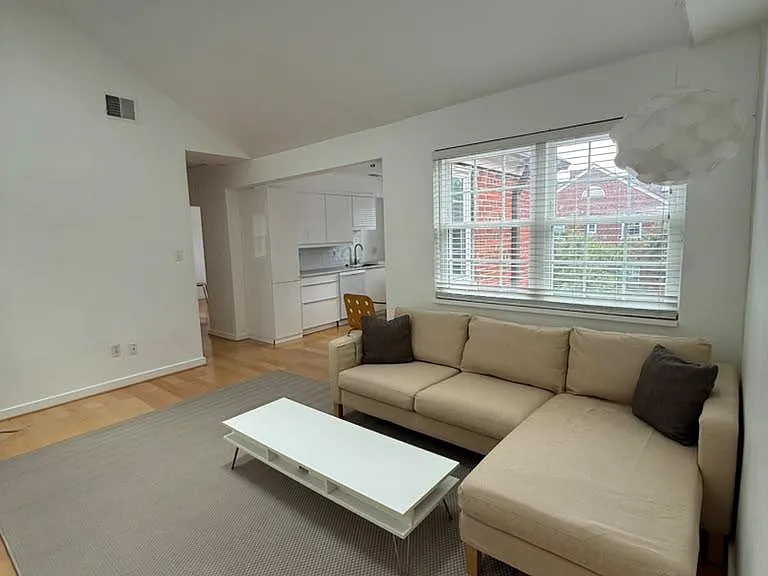 2111 N Scott St #62 — Photo 7