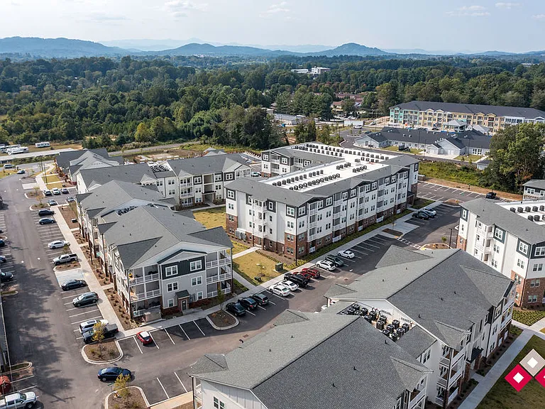 The Summit Hendersonville — Photo 39