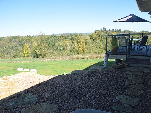 Back deck with easy walk up