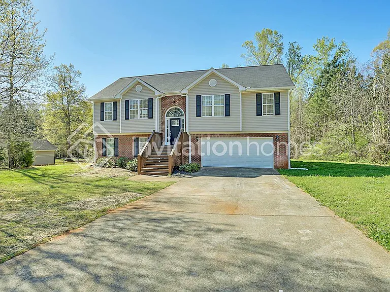 105 Valley View Dr — Photo 1