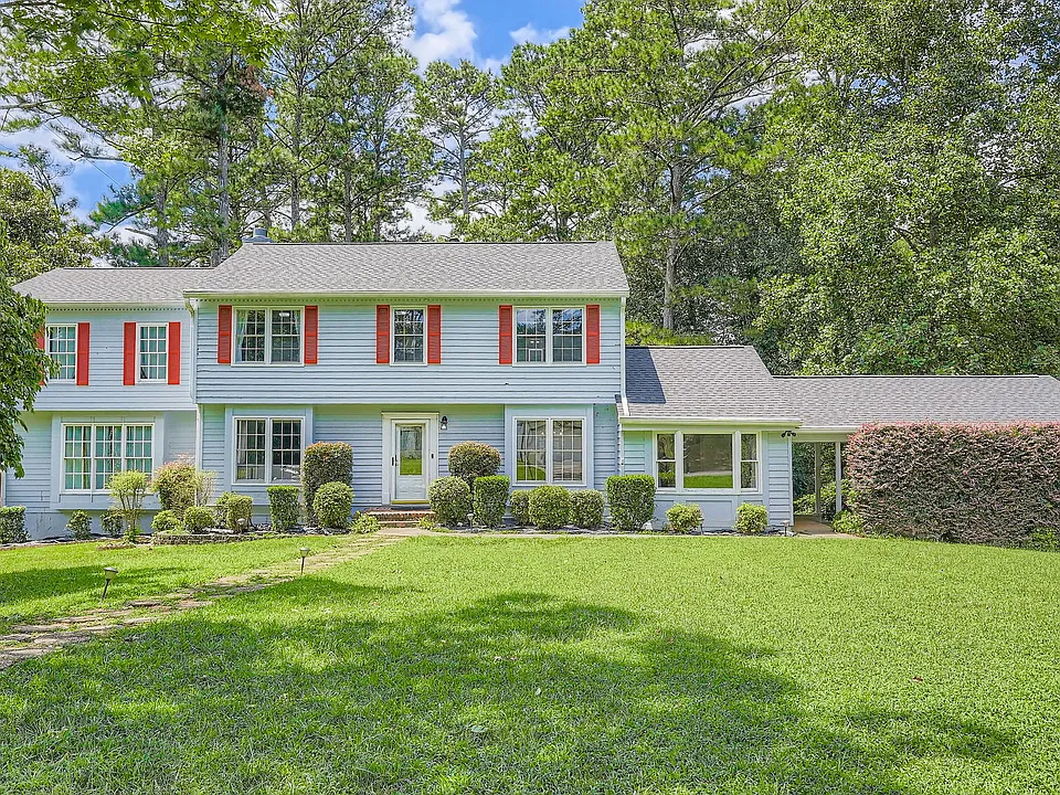 2872 Clearbrook Dr