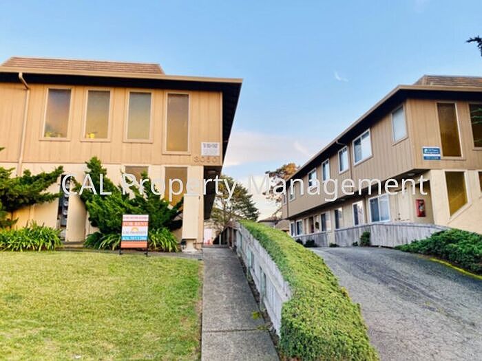 2nd image of 3050 Sunset Ave APT 13