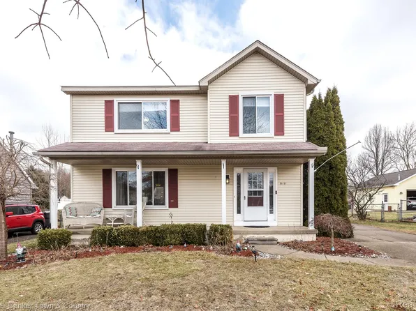 915 Tanager Trl, Howell, MI 48843