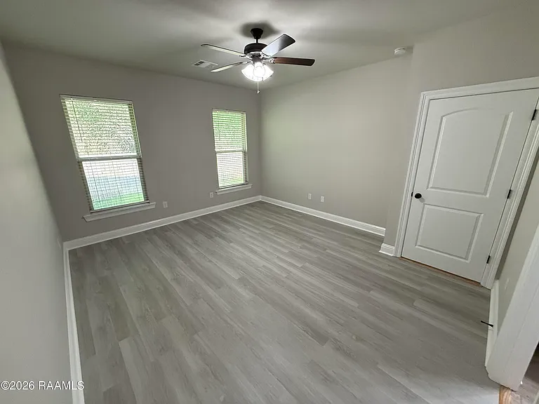 404 Sparrowhawk St — Photo 26