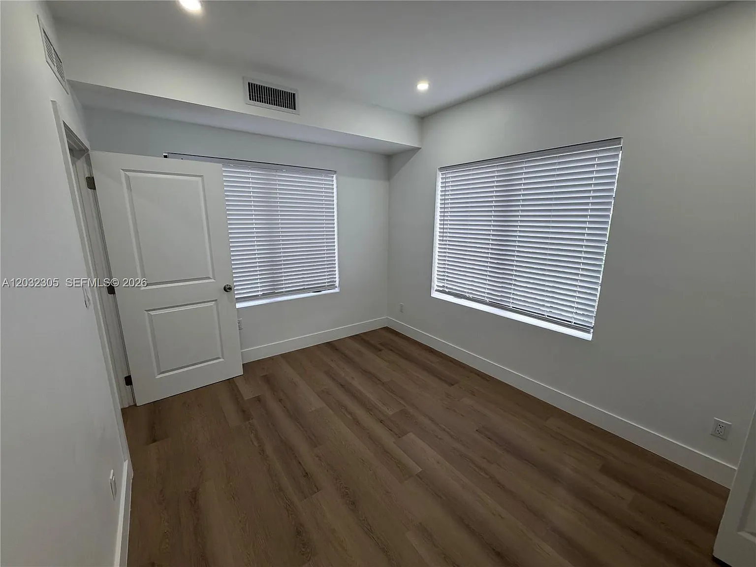 1 bed, 455 sqft, $2,400 — Photo 1