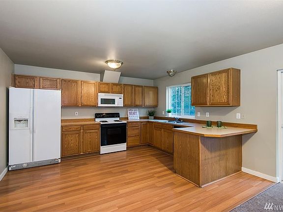 3rd image of 9220 149th St NW