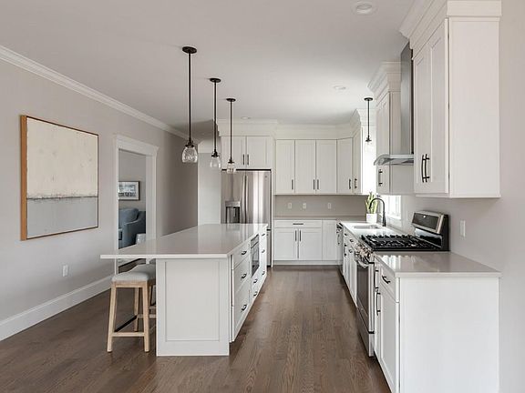 3rd image of 4 Carriage House Way Lot 1