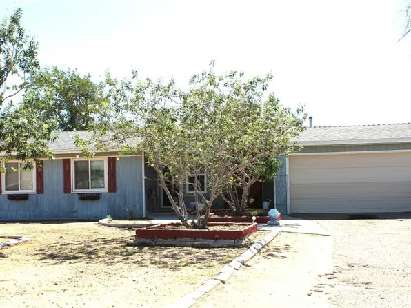 14435 Iroquois Rd, Apple Valley, CA 92307