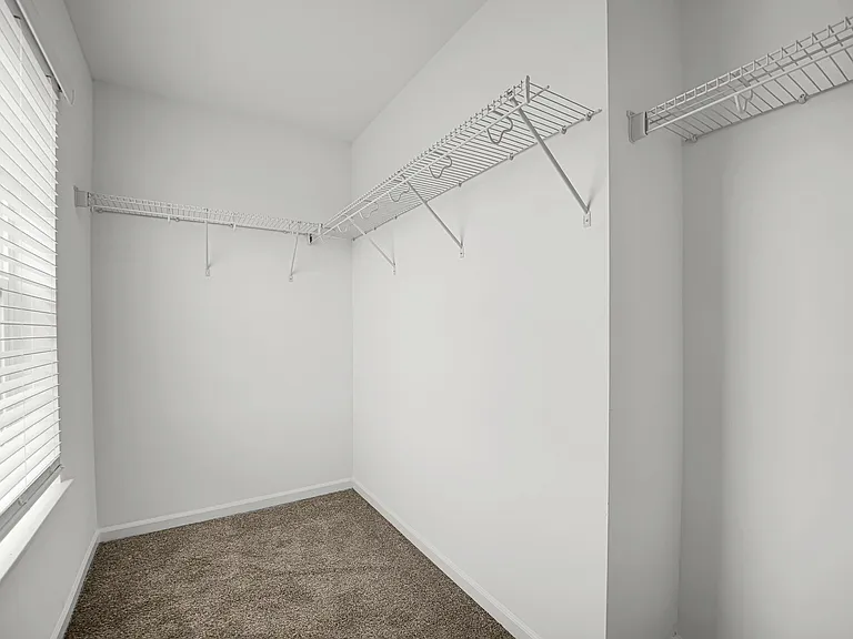 25720 W Yorkshire Dr — Photo 11
