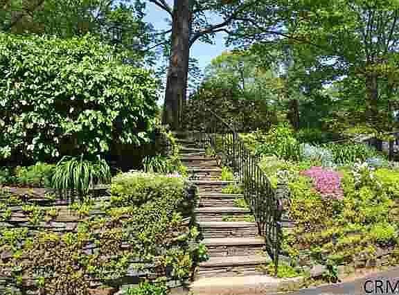 5th image of 6 Pine Hill Bnd
