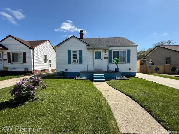19590 Georgia St, Roseville, MI 48066