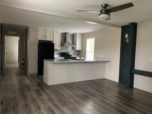 485 Montana St, Belleville, MI 48111
