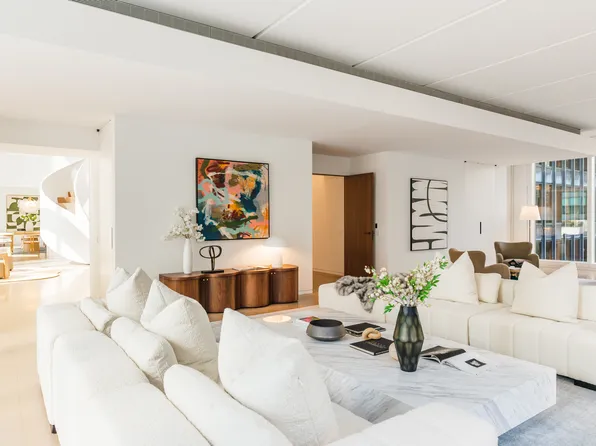 100 East 53rd Street image 11 of 35