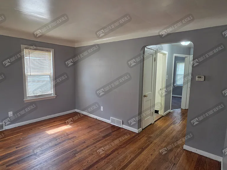 9245 Archdale St — Photo 4