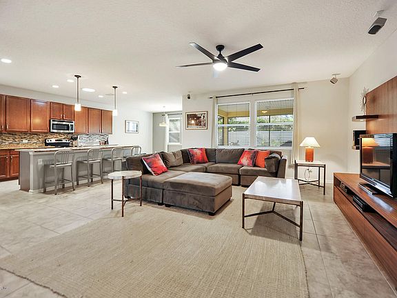 5th image of 3059 ORCHARD WALK Lane