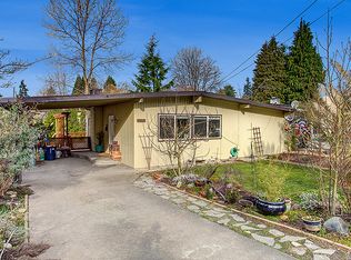 9433 11th Ave SW, Seattle, WA 98106