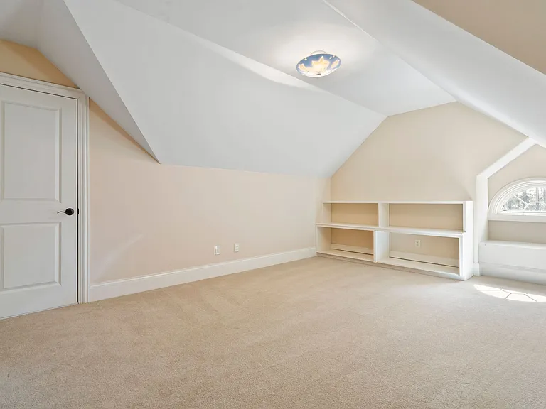 2686 Medina Ct — Photo 83