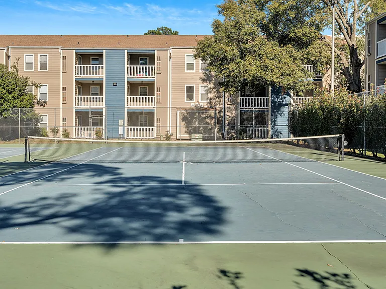 Sunlake Apartments — Photo 46