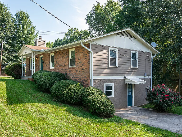 268 S French Broad Ave — Photo 23