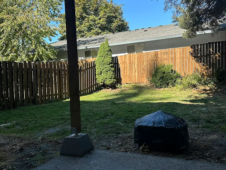 605 Andrew St #B — Photo 5