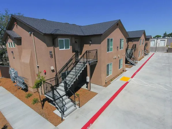 1515 Escalon Ave, Clovis, CA 93611