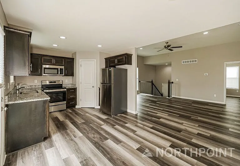 21808 Massa Cir — Photo 5