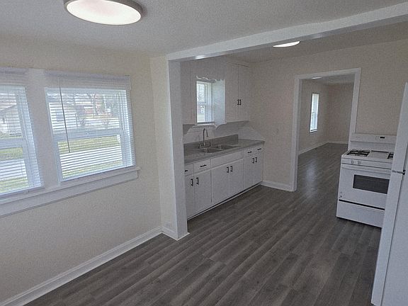 4th image of 1330 W Atlantic Street