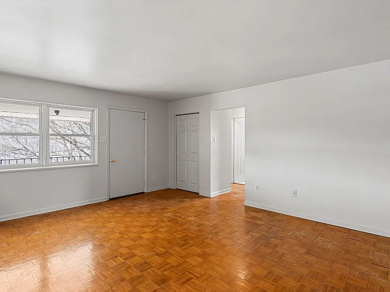 1 Stoneybrook Rd — Photo 10