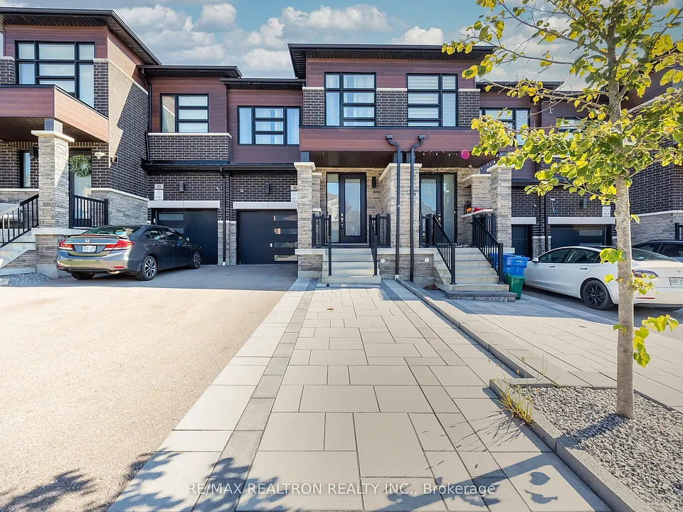 31 Fallharvest Way