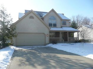 231 W Hull Dr, Delaware, OH 43015