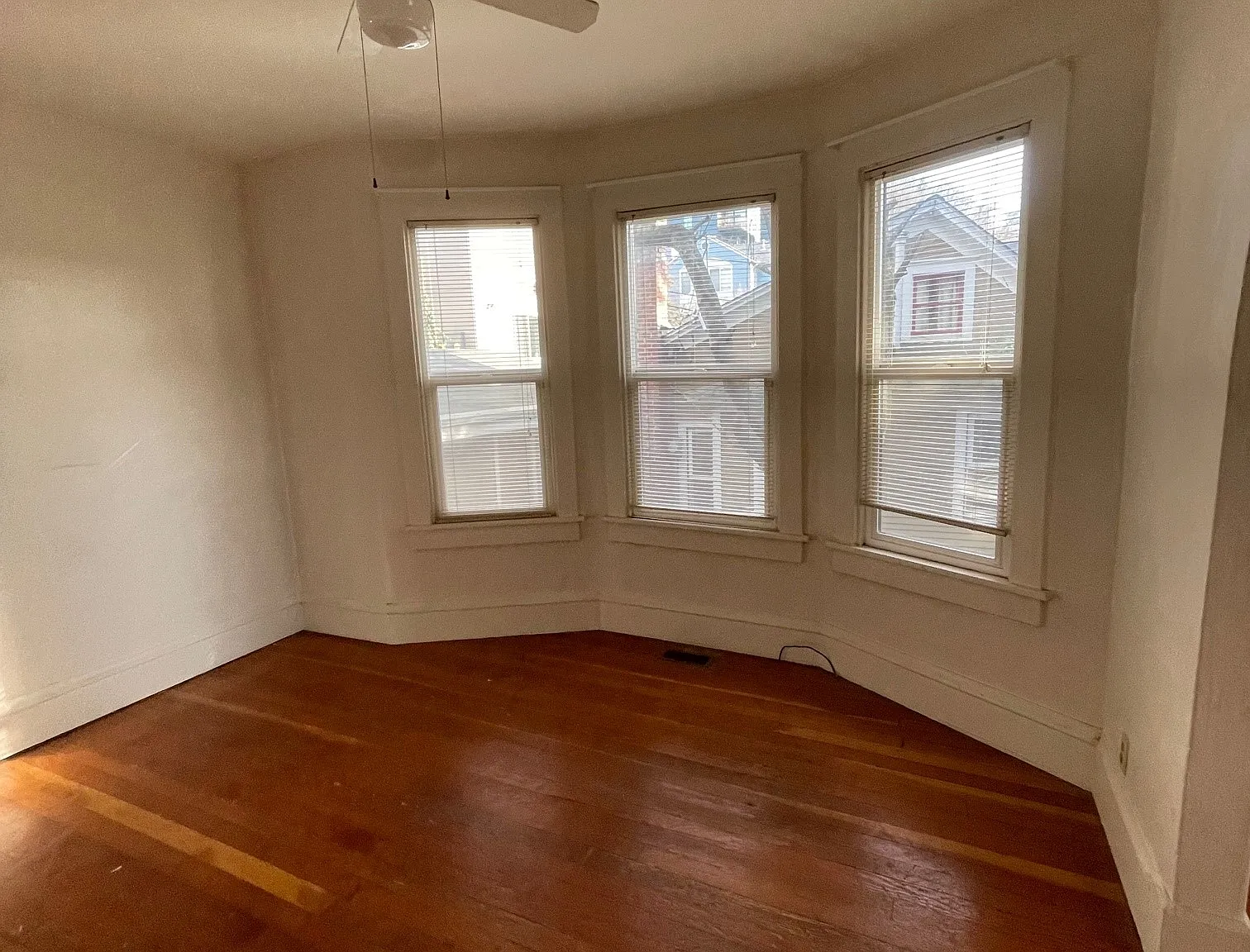 2 bed, 950 sqft, $2,000 — Photo 3