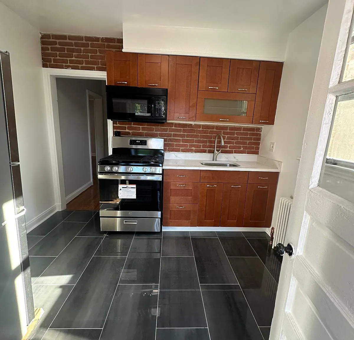 2 bed, 900 sqft, $2,900 — Photo 1