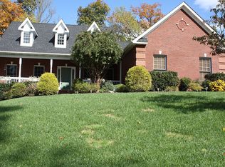 1050 Oak Chase Blvd, Lenoir City, TN 37772