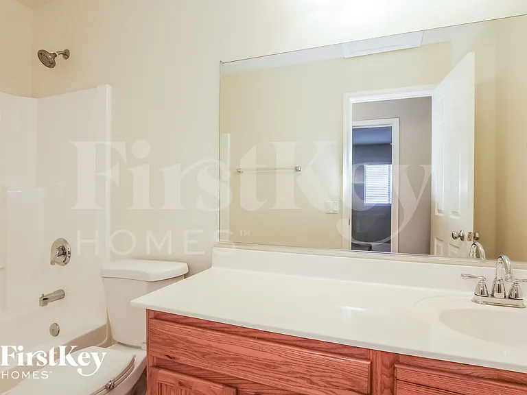 11597 W Vogel Ave — Photo 13