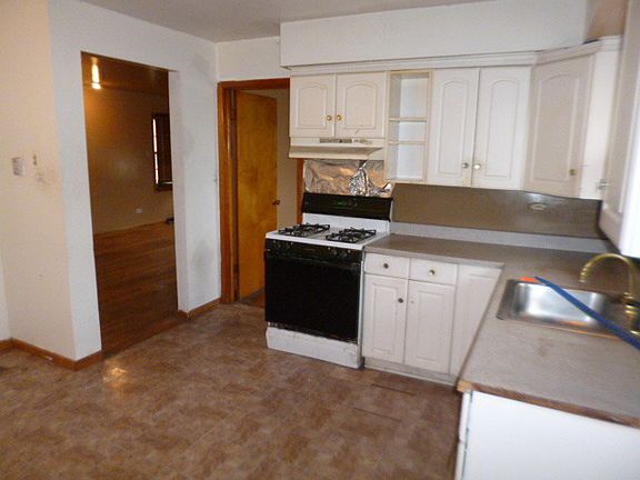5th image of 10737 S Worth Ave
