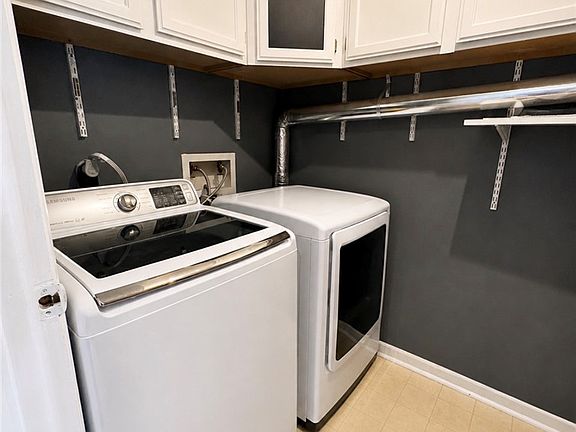 4th image of 645 Villa Rd APT G